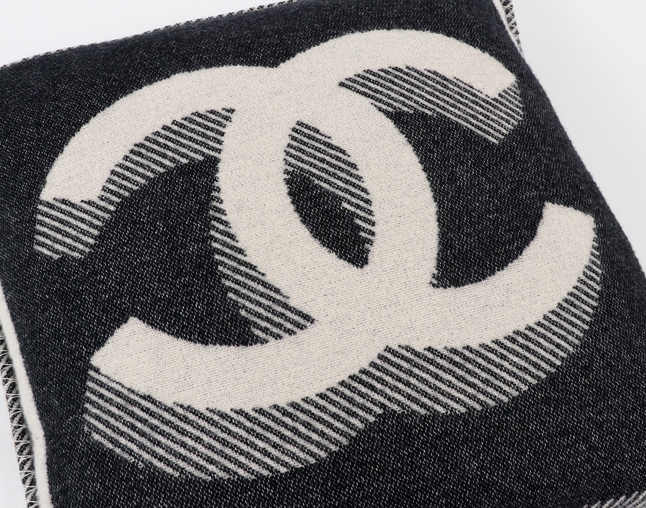 샤넬 더블 페이스 CC 쿠션 블랙 베이지