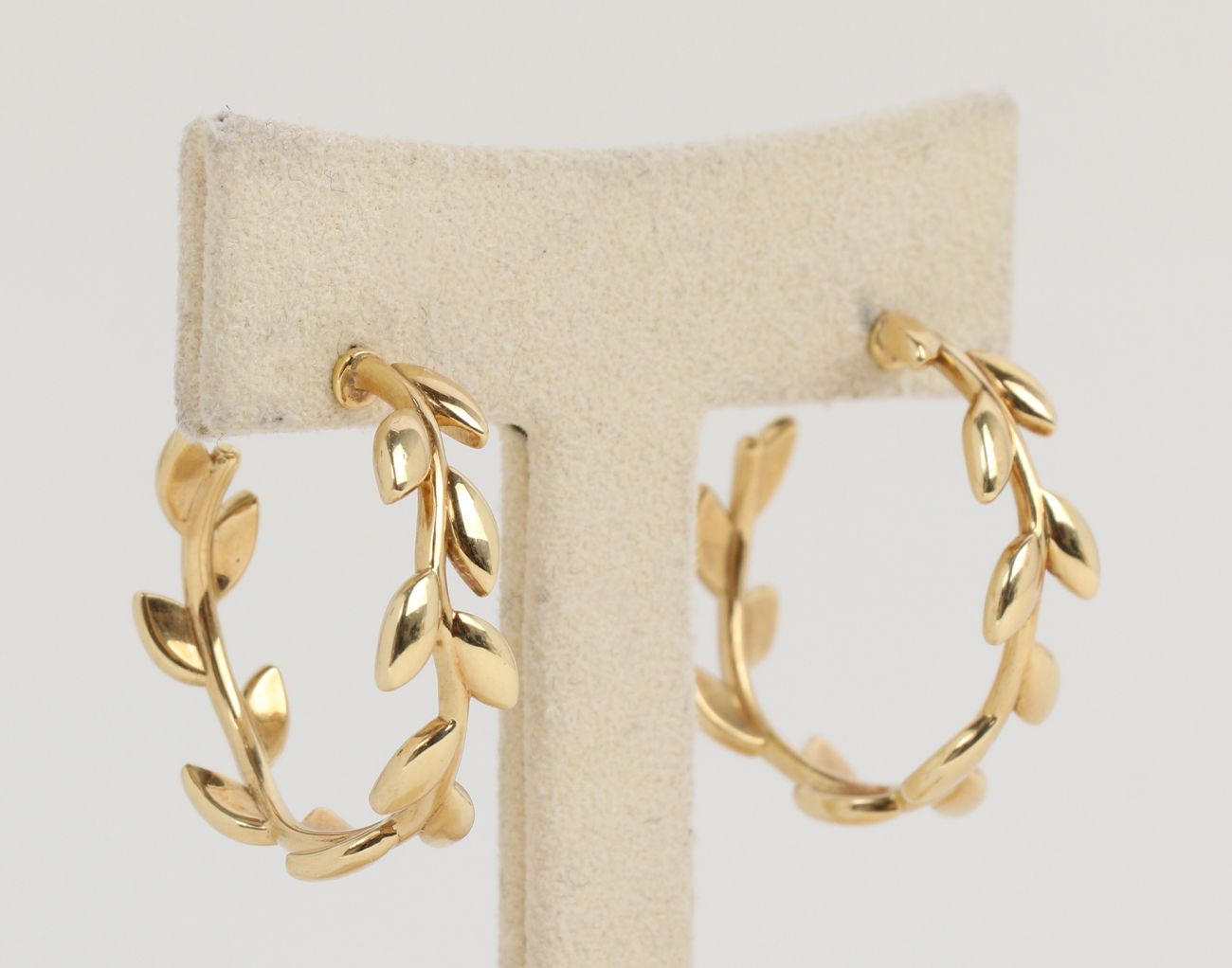 티파니앤코 팔로마 피카소 올리브 리프 후프 이어링 옐로우골드