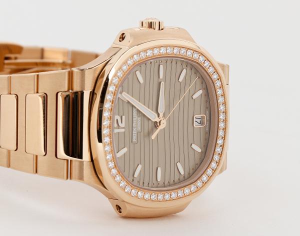 파텍필립 노틸러스 레이디 로즈골드 다이아몬드 골든 브라운 오팔 다이얼 7118/1200R-010