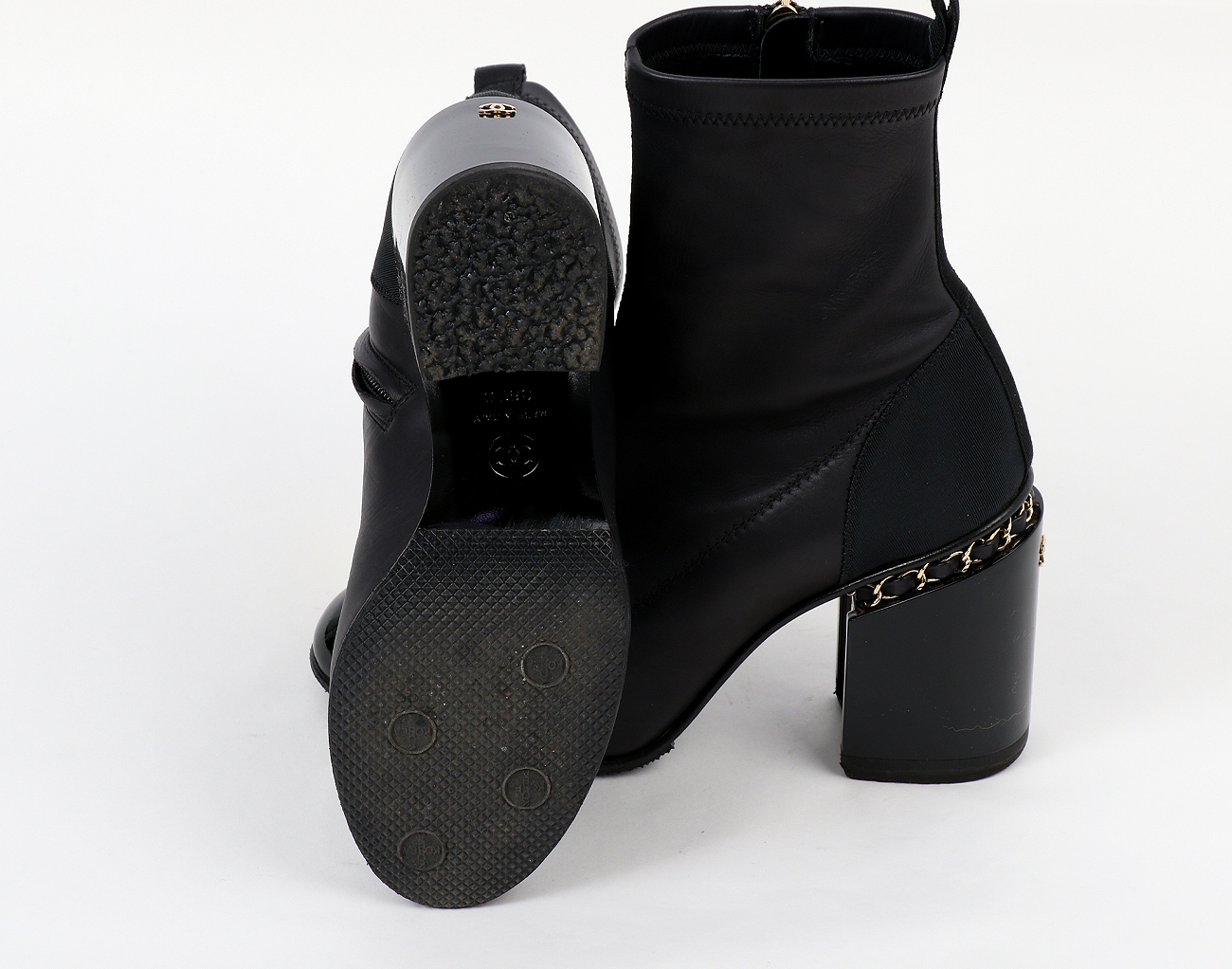 샤넬 캡 토 체인 트리밍 앵클 부츠 블랙 36 1/2C