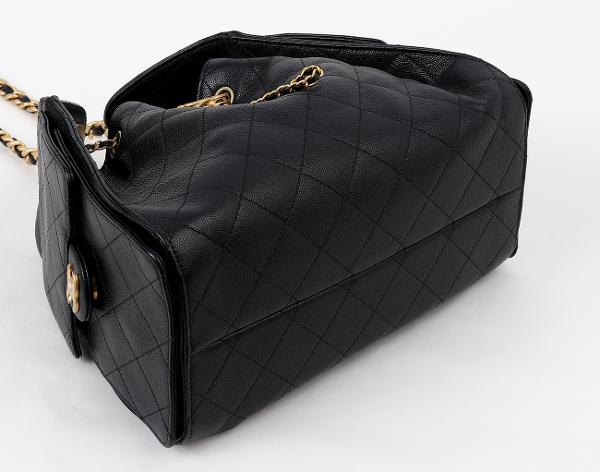 샤넬 25백 스몰 블랙 금장 캐비어