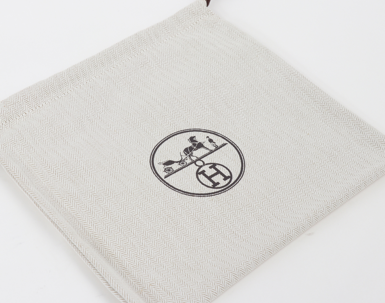 에르메스 백포켓 파우치 25 블랙 금장 Z