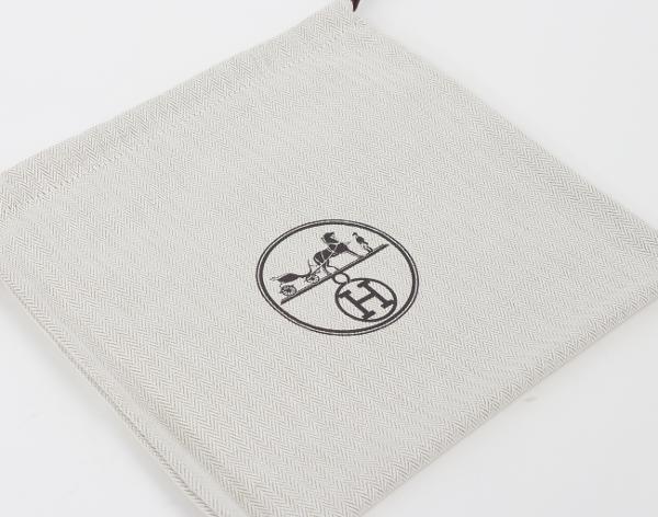 에르메스 백포켓 파우치 25 블랙 금장 Z