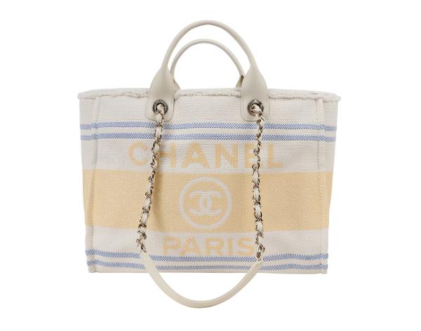 샤넬 도빌 쇼핑백 미듐 에크루 블루 옐로우 금장