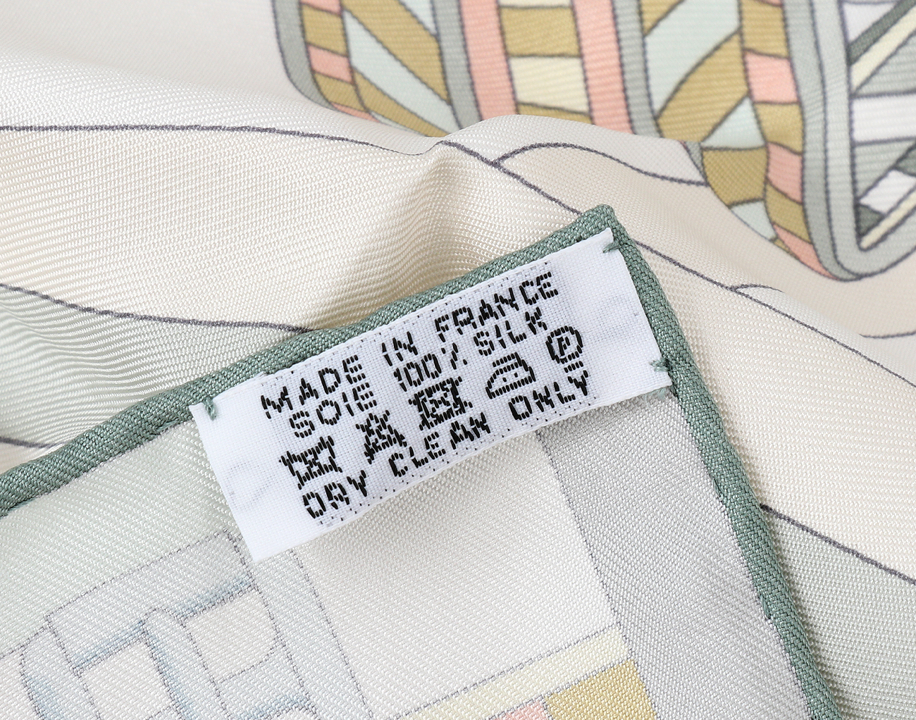 에르메스 까레 스카프 90 상글 엔 지그재그 블랑 베르트 아망드 로즈 뿌드르