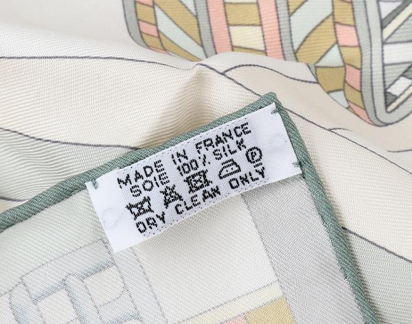 에르메스 까레 스카프 90 상글 엔 지그재그 블랑 베르트 아망드 로즈 뿌드르