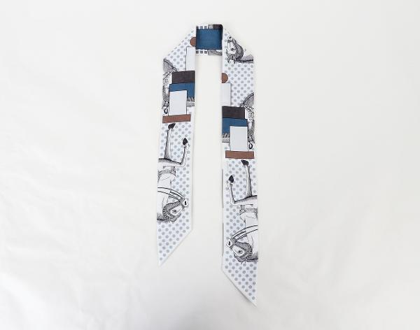 에르메스 트윌리 카발리에레 엔 폼 블랑 그리스 브룬