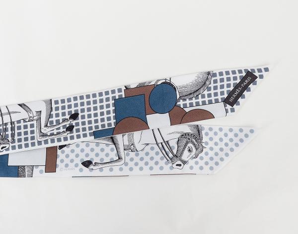 에르메스 트윌리 카발리에레 엔 폼 블랑 그리스 브룬