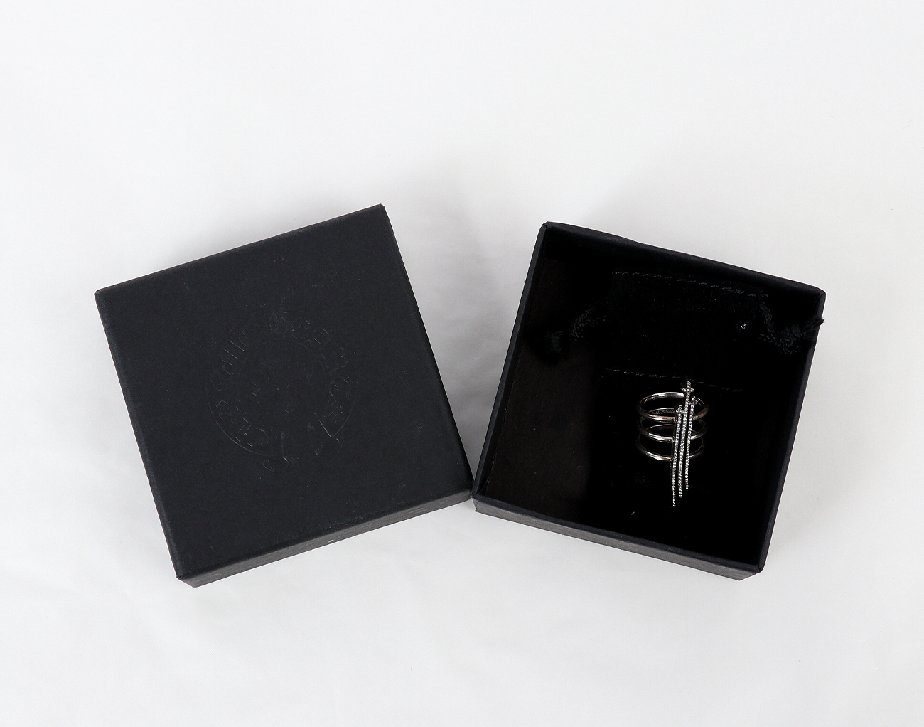 크롬하츠 RS3 크로스 V 트리플 밴드 링 실버 파베 다이아몬드 7