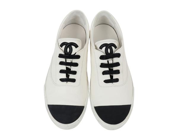 샤넬 캡 토 CC 스니커즈 화이트 블랙 37 1/2