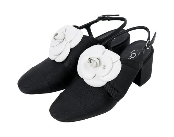 샤넬 까멜리아 슬링백 블랙 화이트 37C