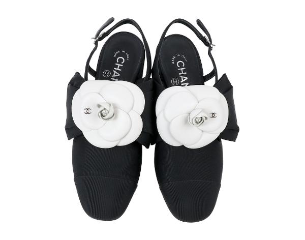 샤넬 까멜리아 슬링백 블랙 화이트 37C