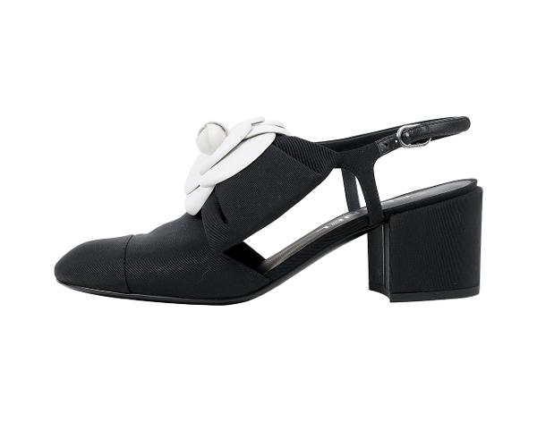 샤넬 까멜리아 슬링백 블랙 화이트 37C