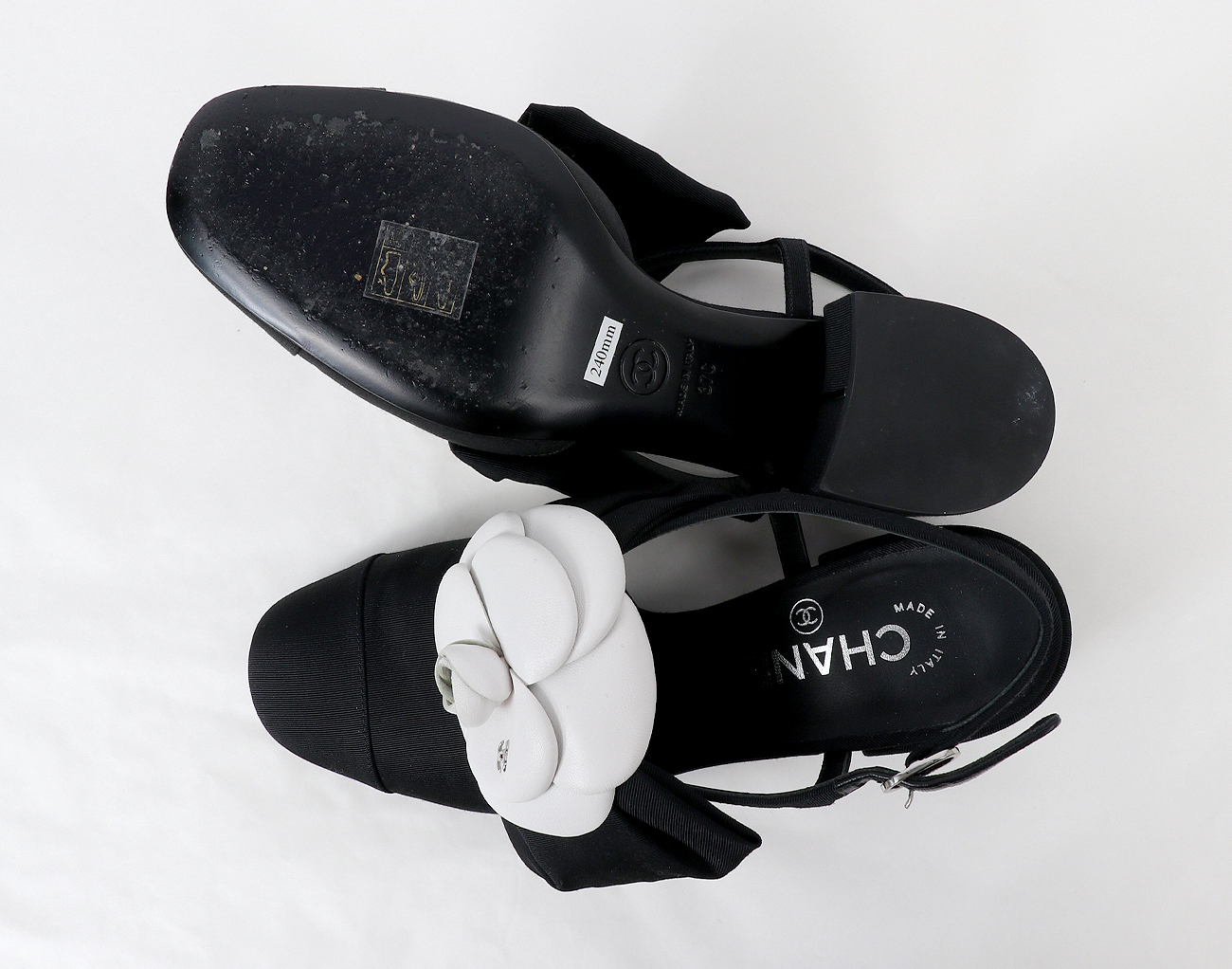 샤넬 까멜리아 슬링백 블랙 화이트 37C