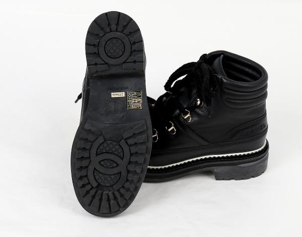 샤넬 하이킹 레이스업 부츠 블랙 36 1/2