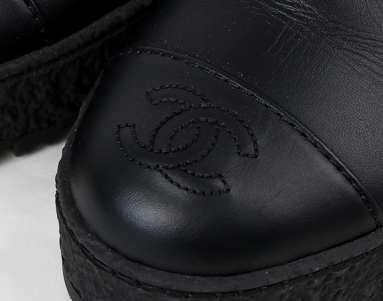 샤넬 백 턴락 CC 첼시 앵클 부츠 블랙 37 1/2C