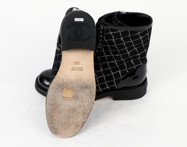 샤넬 페이던트 캡 토 트위드 앵클 부츠 블랙 실버 38C