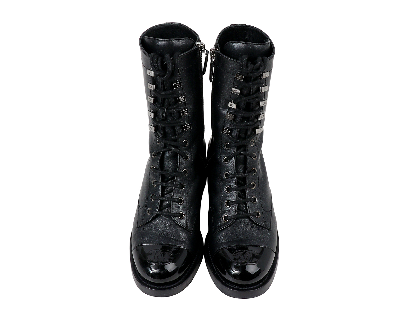 샤넬 레이스업 컴뱃 부츠 이리데슨트 블랙 37 1/2C