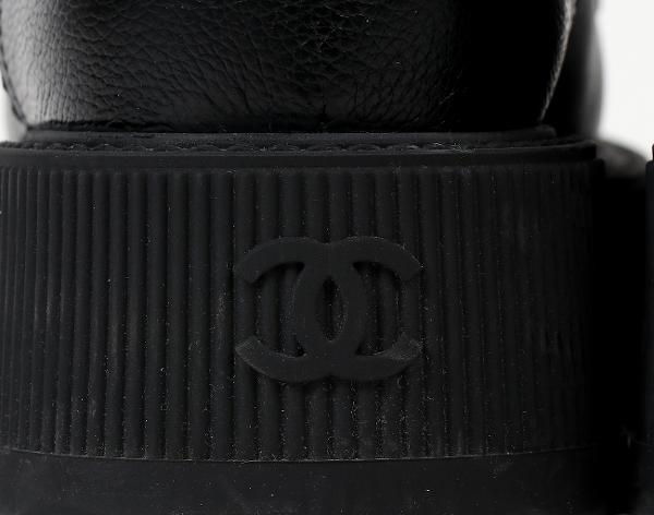 샤넬 레터링 레이스업 컴뱃 부츠 블랙 37C