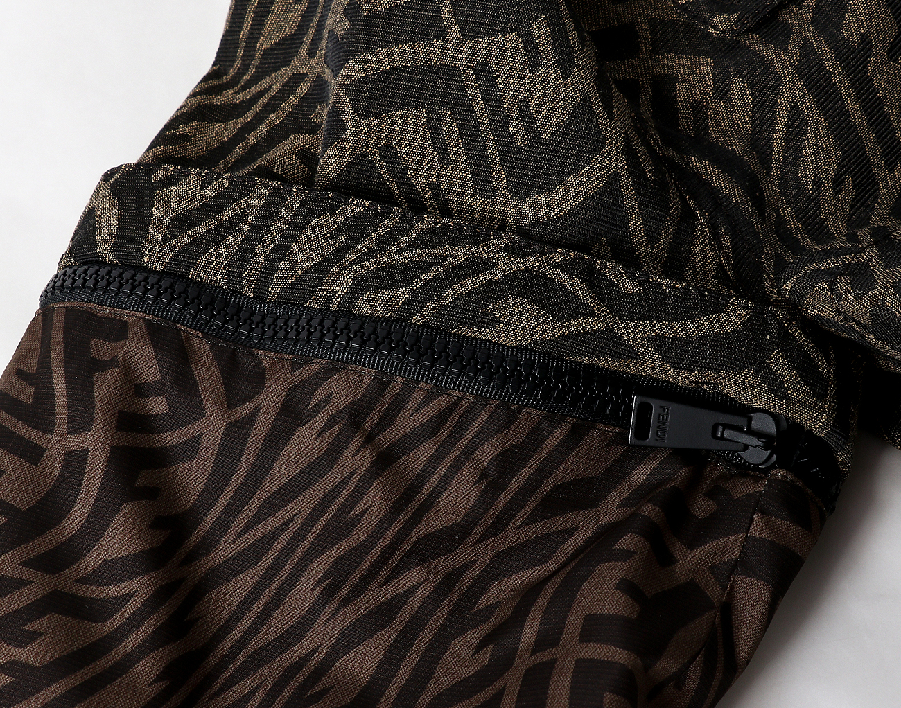 펜디 FF 윈드 브레이커 재킷 토바코 38