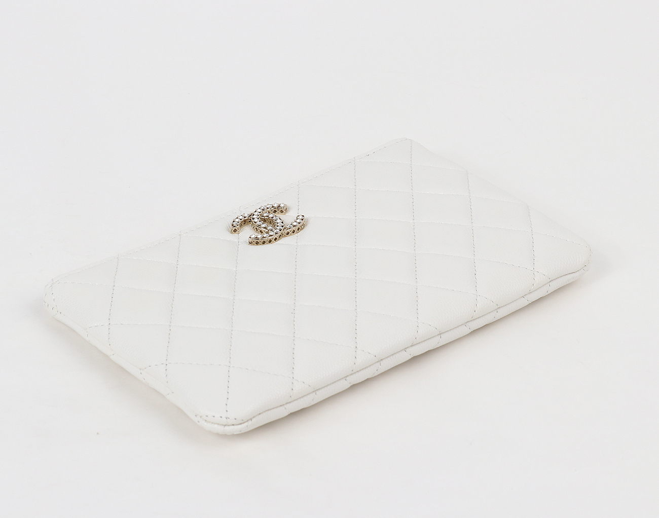 샤넬 클래식 파우치 스몰 화이트 샴페인골드 캐비어