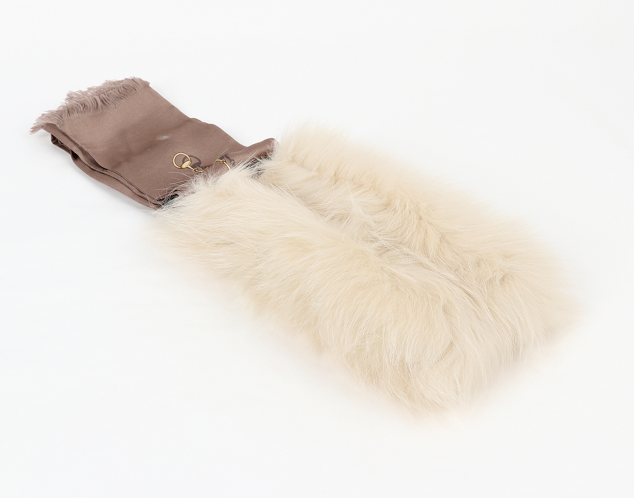 구찌 퍼 트리밍 실크 스카프 아이보리 브라운