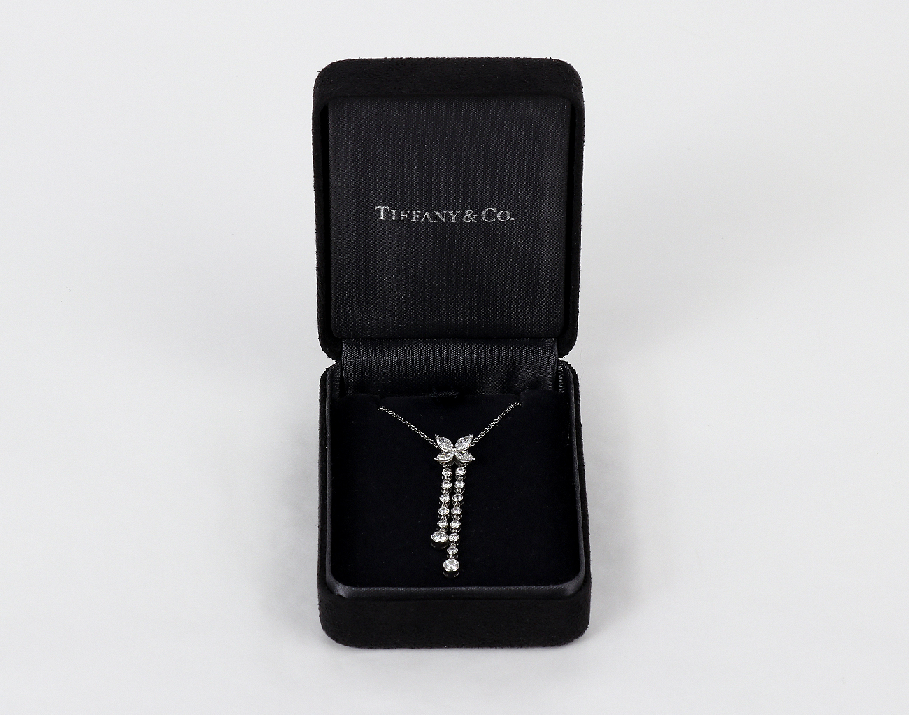 티파니앤코 빅토리아 더블 드롭 펜던트 플래티넘 다이아몬드