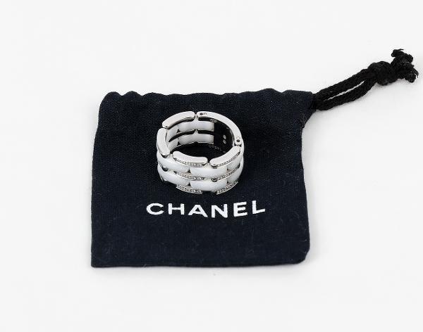 샤넬 울트라 링 화이트 화이트골드 다이아몬드 52