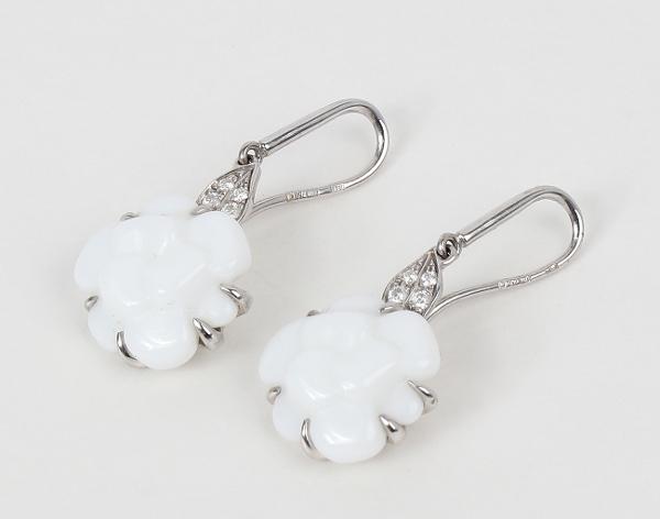 샤넬 까멜리아 드롭 이어링 화이트골드 다이아몬드