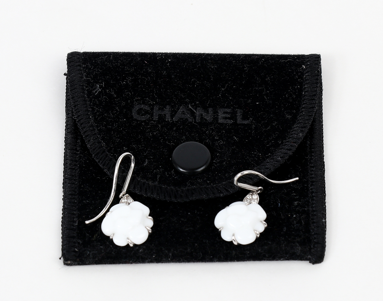 샤넬 까멜리아 드롭 이어링 화이트골드 다이아몬드