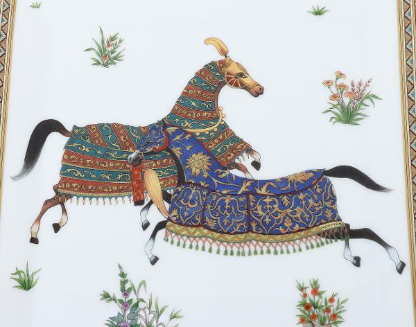 에르메스 슈발 도리엔트 스퀘어 플레이트 n°4 썽 꼴로리