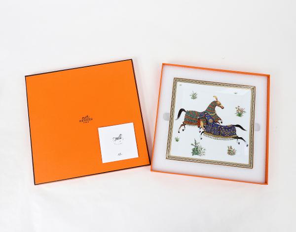 에르메스 슈발 도리엔트 스퀘어 플레이트 n°4 썽 꼴로리