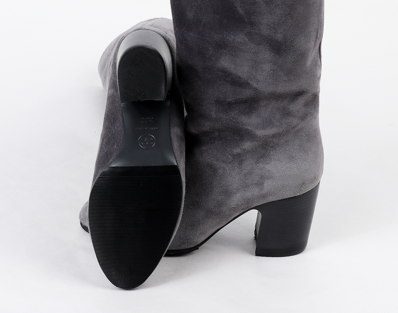 샤넬 스웨이드 롱 부츠 그레이 36C