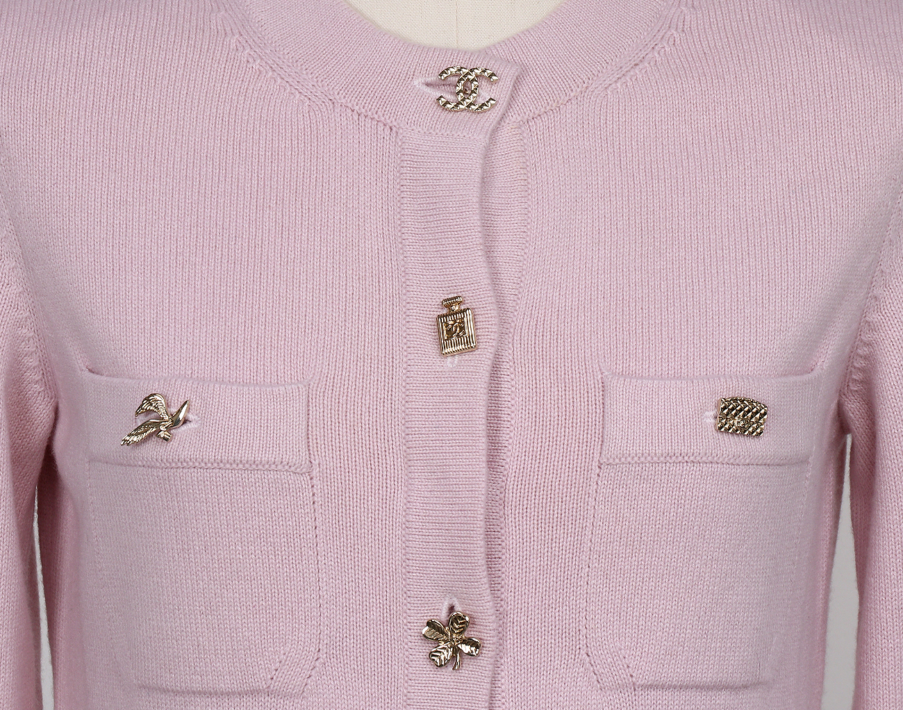 샤넬 럭키 참 버튼 가디건 드레스 라이트 핑크 36