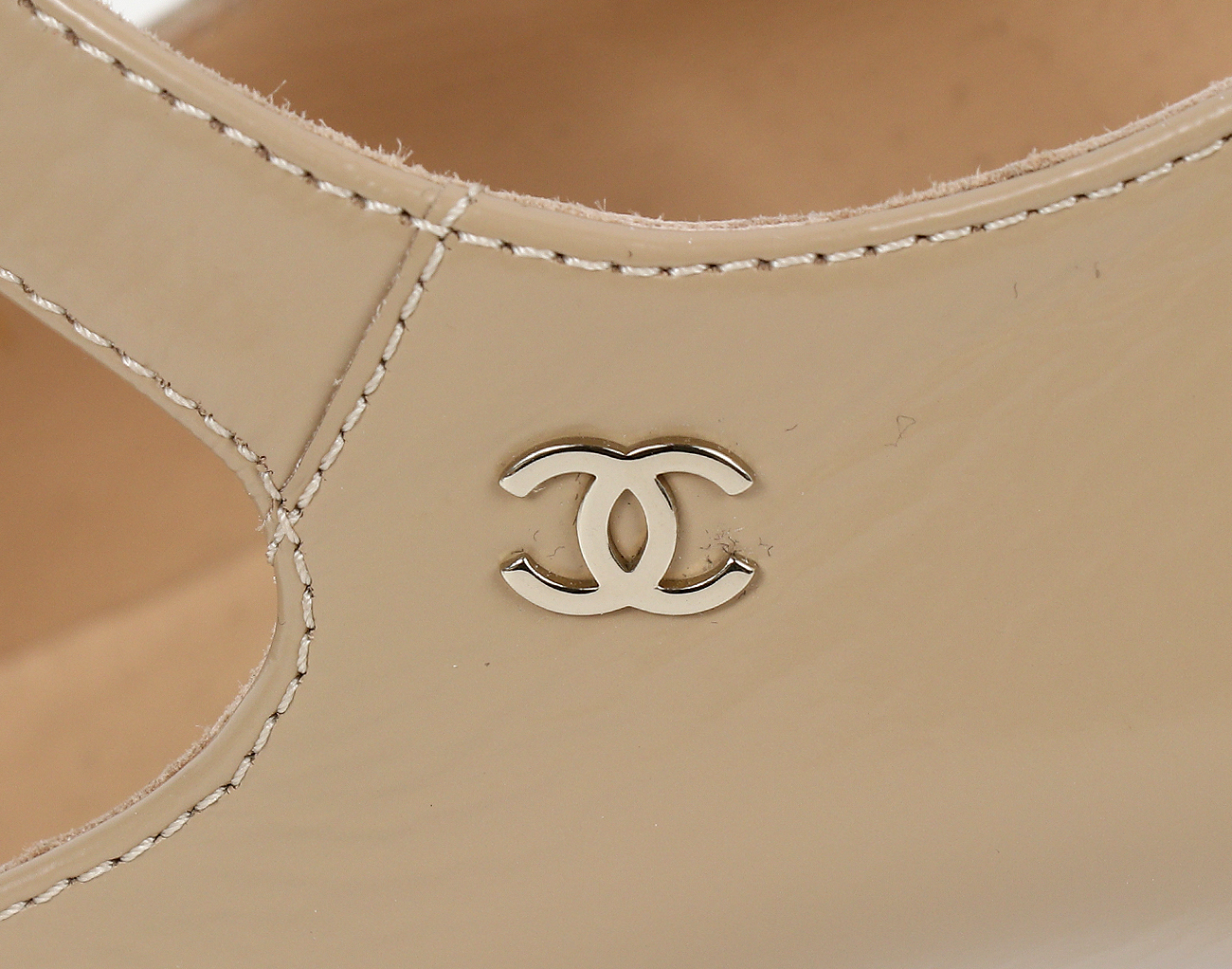 샤넬 앵클 스트랩 오픈 슈즈 베이지 다크 그레이 37C