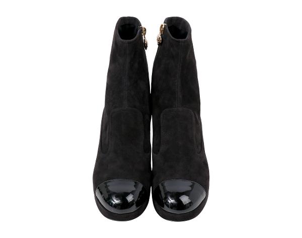 샤넬 하트 참 앵클 부츠 블랙 38 1/2C