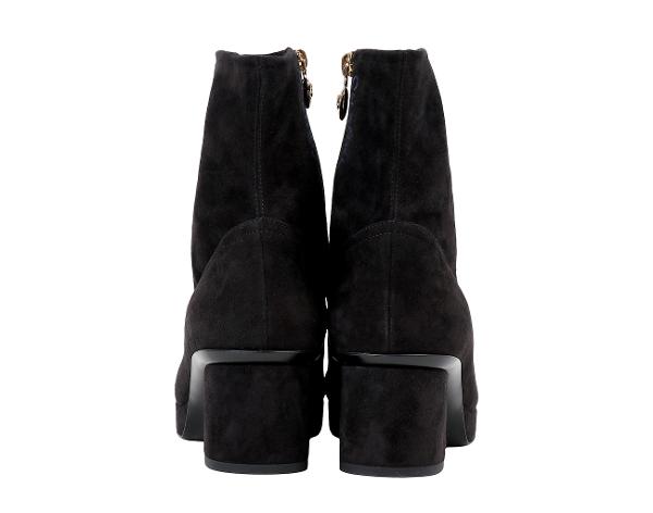 샤넬 하트 참 앵클 부츠 블랙 38 1/2C