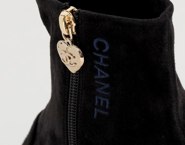 샤넬 하트 참 앵클 부츠 블랙 38 1/2C