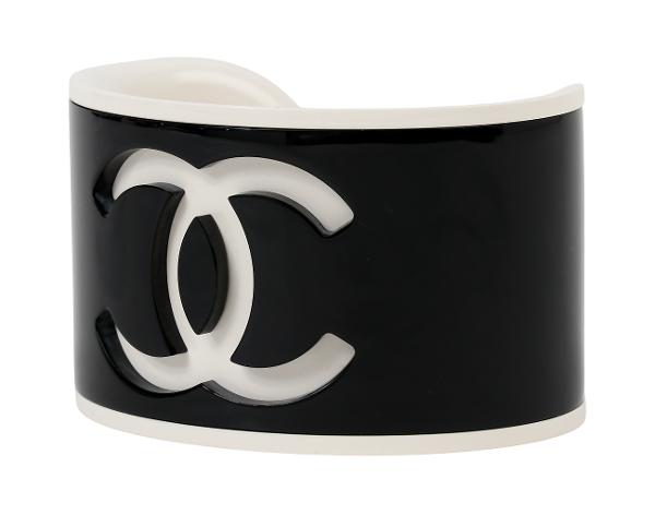 샤넬 CC 레진 커프 블랙 화이트