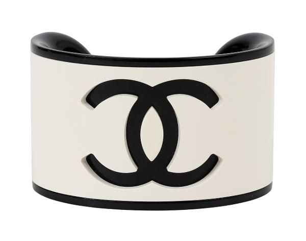 샤넬 CC 레진 커프 화이트 블랙