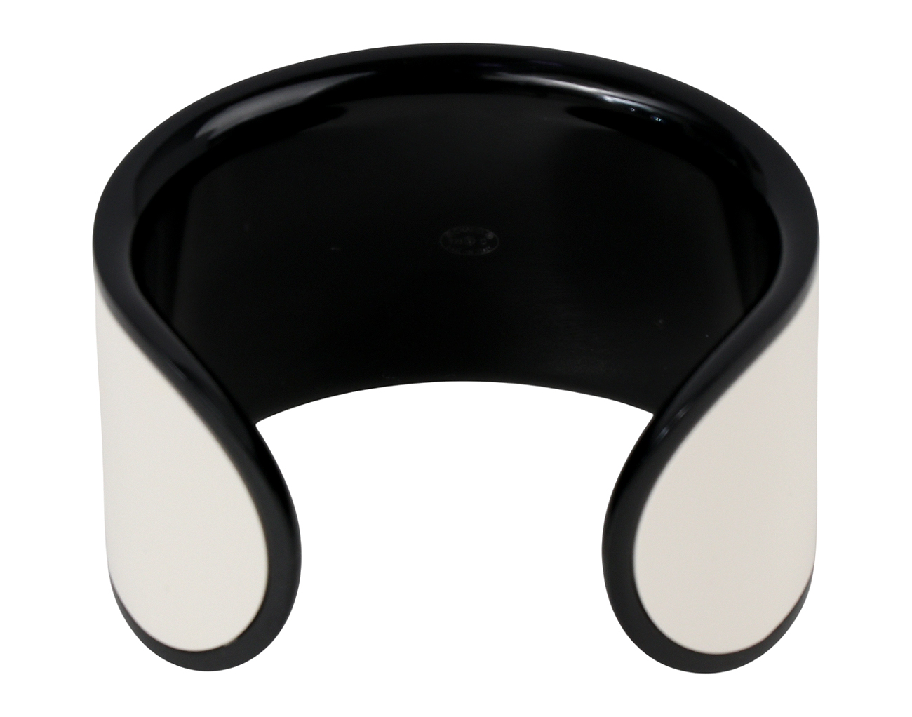 샤넬 CC 레진 커프 화이트 블랙