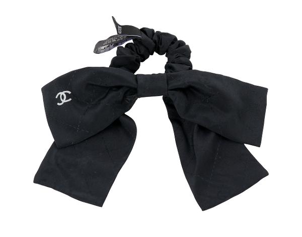 샤넬 CC 리본 헤어슈슈 블랙