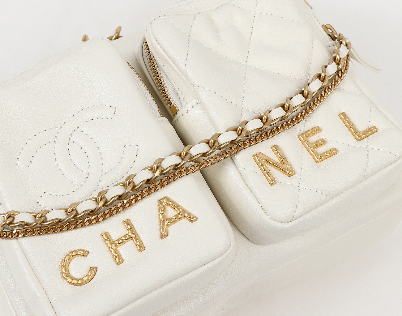 샤넬 더블 포켓 카메라 케이스 스몰 화이트 빈티지 금장