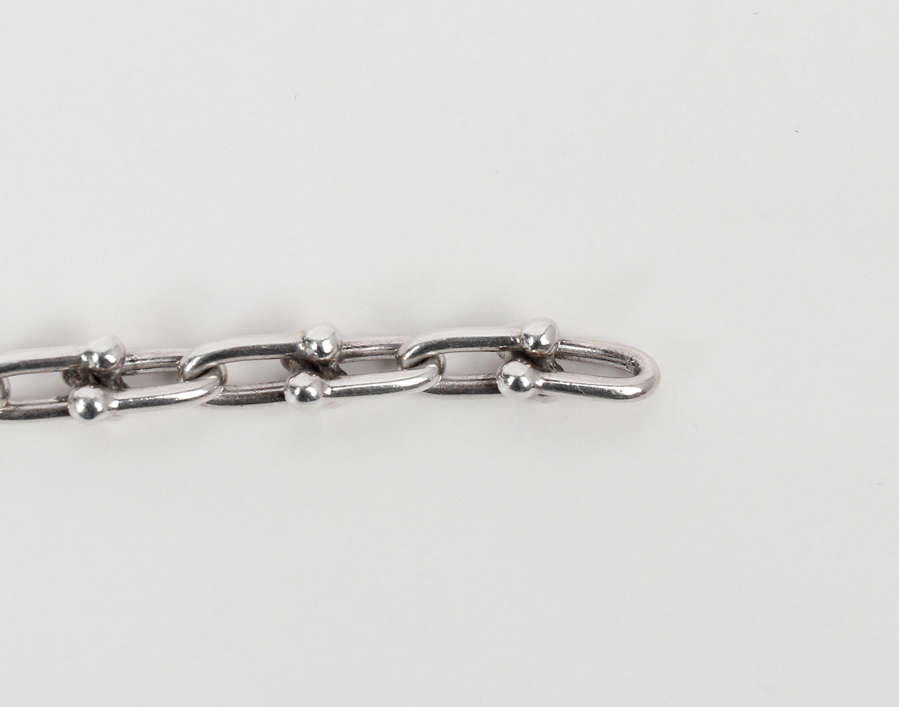 티파니앤코 하드웨어 스몰 싱글 랩 네크리스 실버