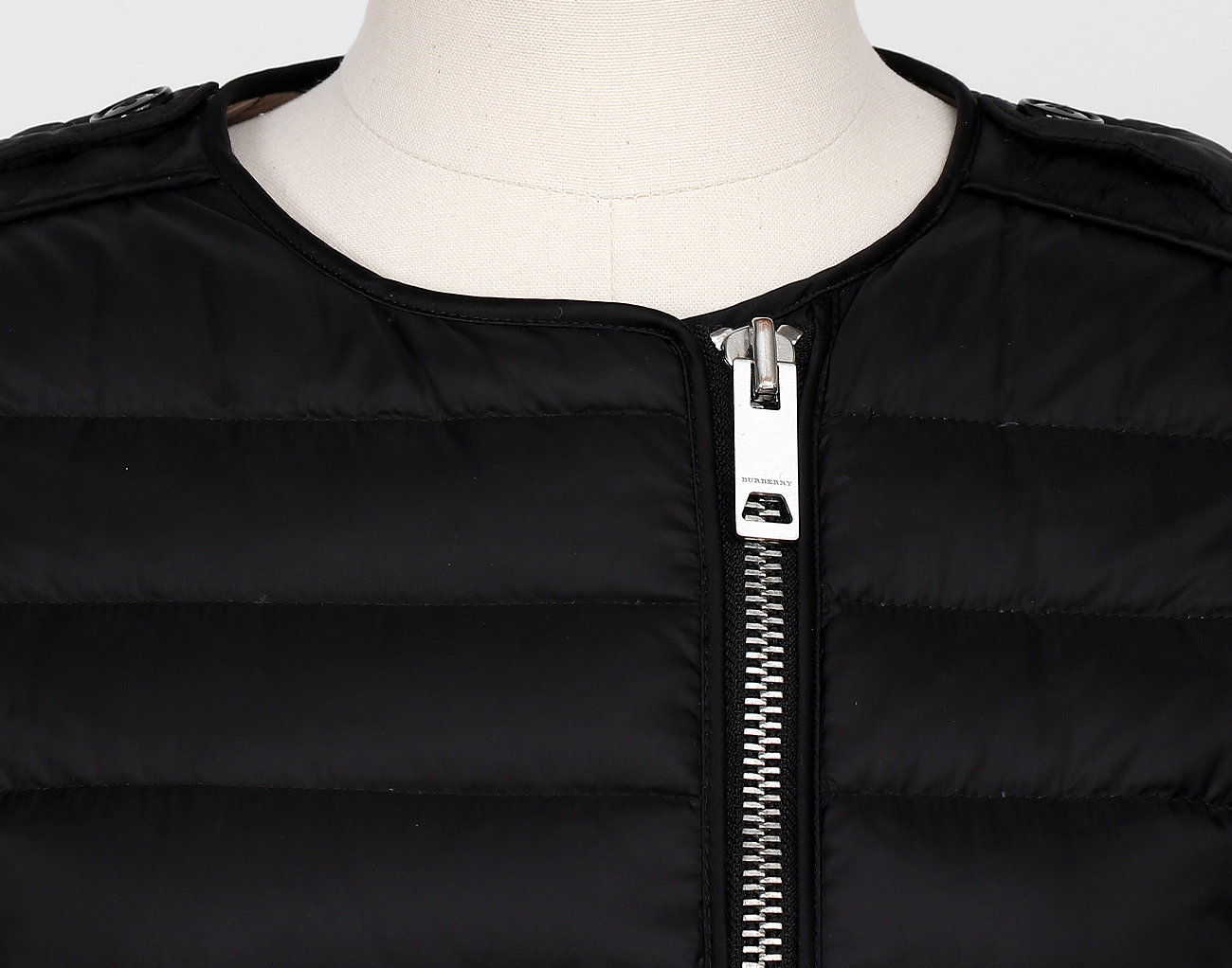 버버리 칠드런 퀼팅 다운 재킷 블랙 14Y