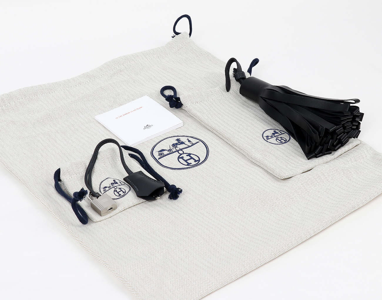 에르메스 벌킨 25 고 팀 카반 블루 프랑스 블루뉘 뉴 화이트 은장 W