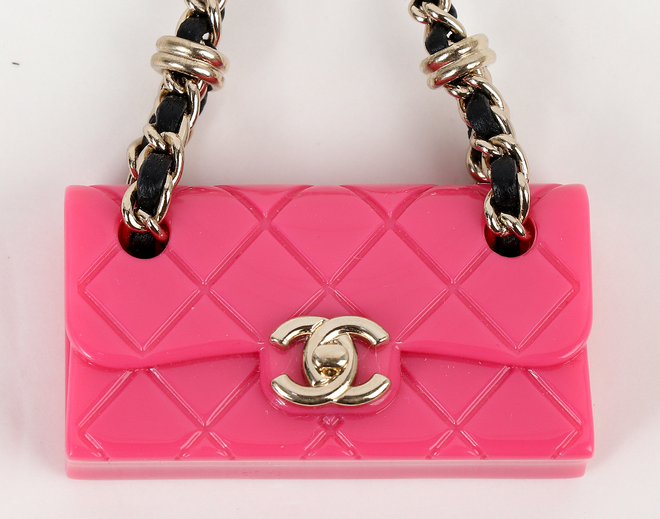 샤넬 클래식백 키링 핑크 샴페인골드