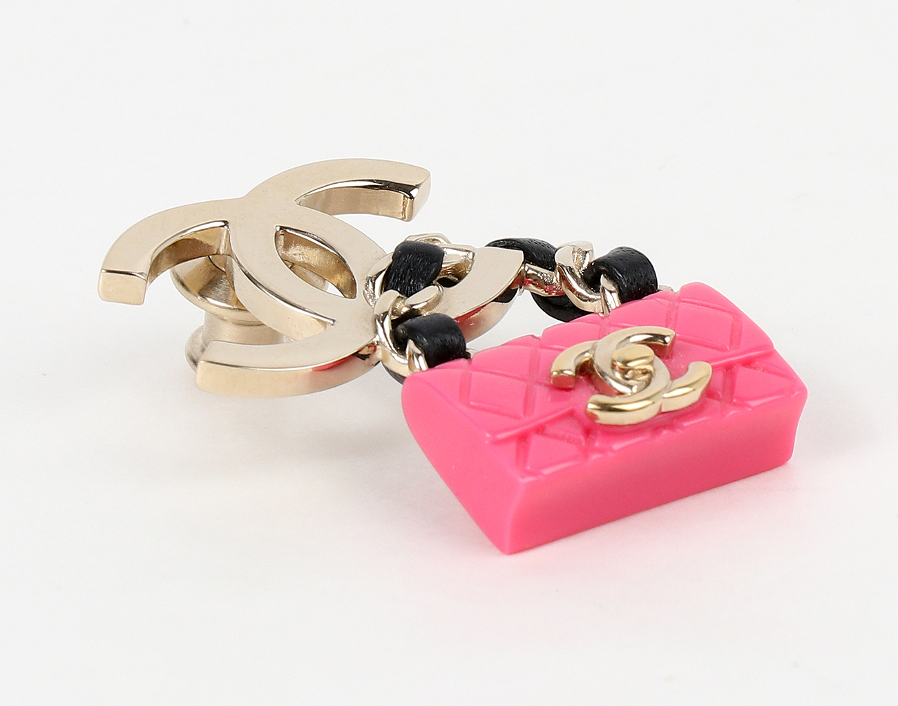 샤넬 클래식백 CC 브로치 핑크 샴페인골드