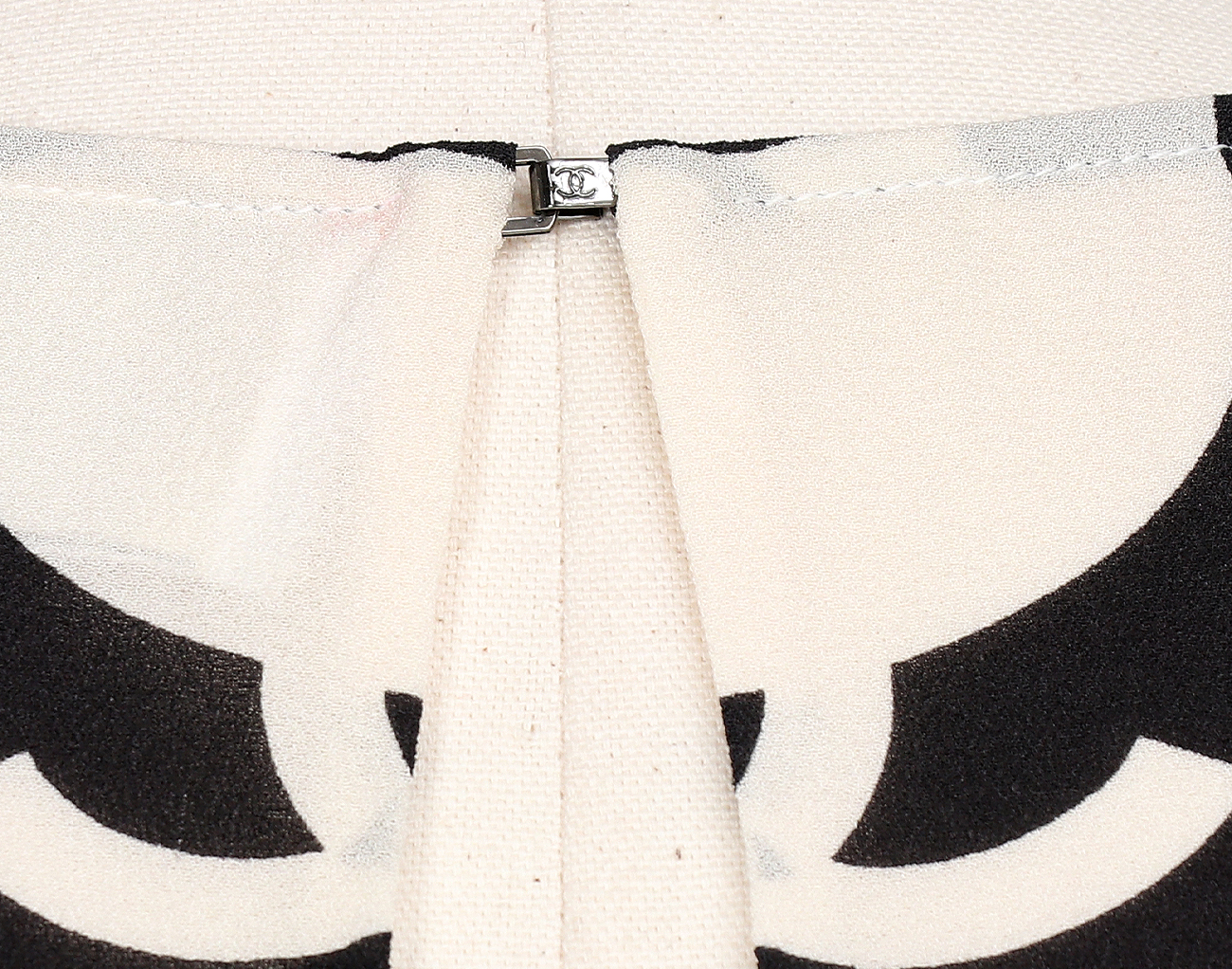 샤넬 CC 실크 드레스 블랙 에크루 38