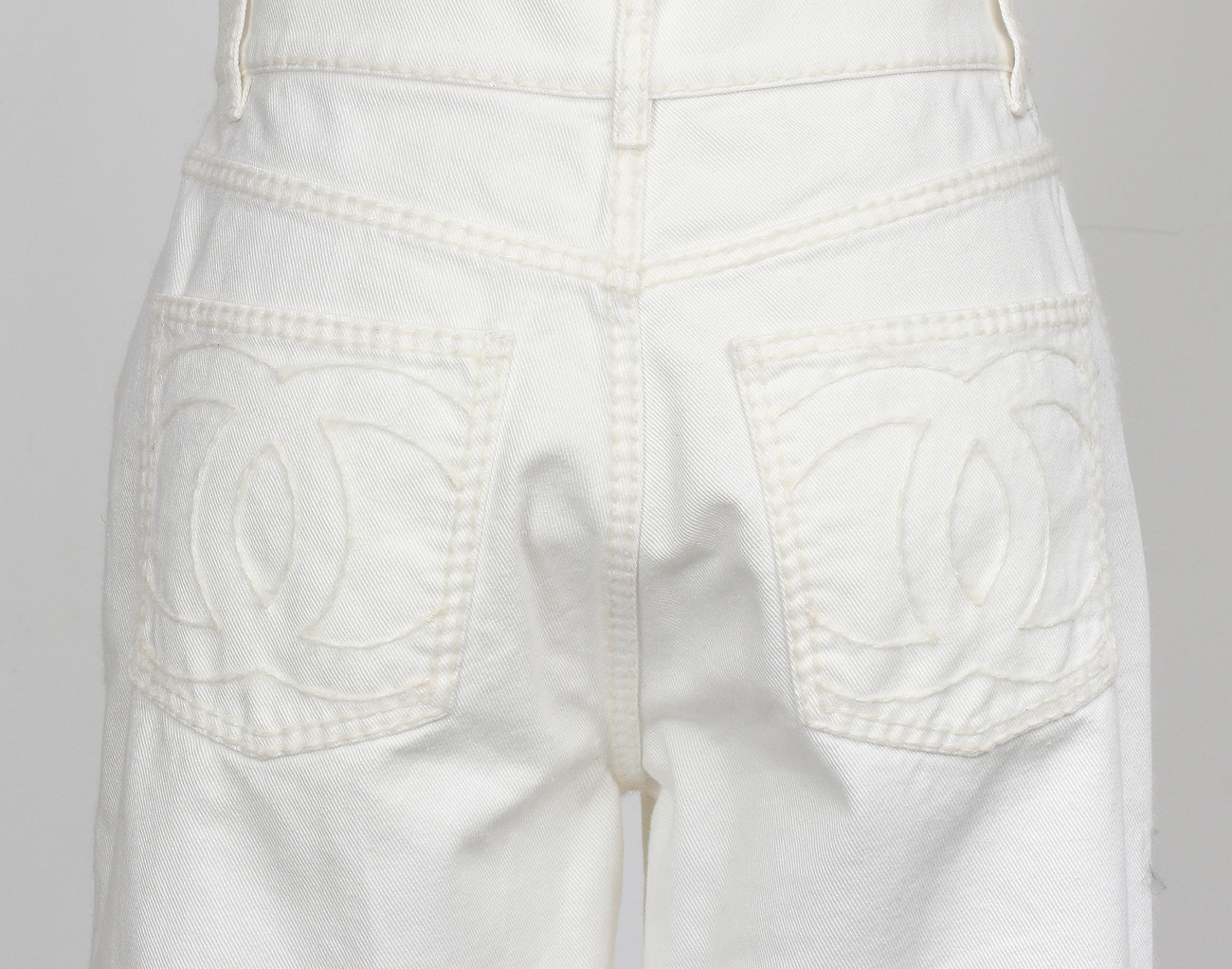 샤넬 로고 백포켓 데님 팬츠 화이트 34